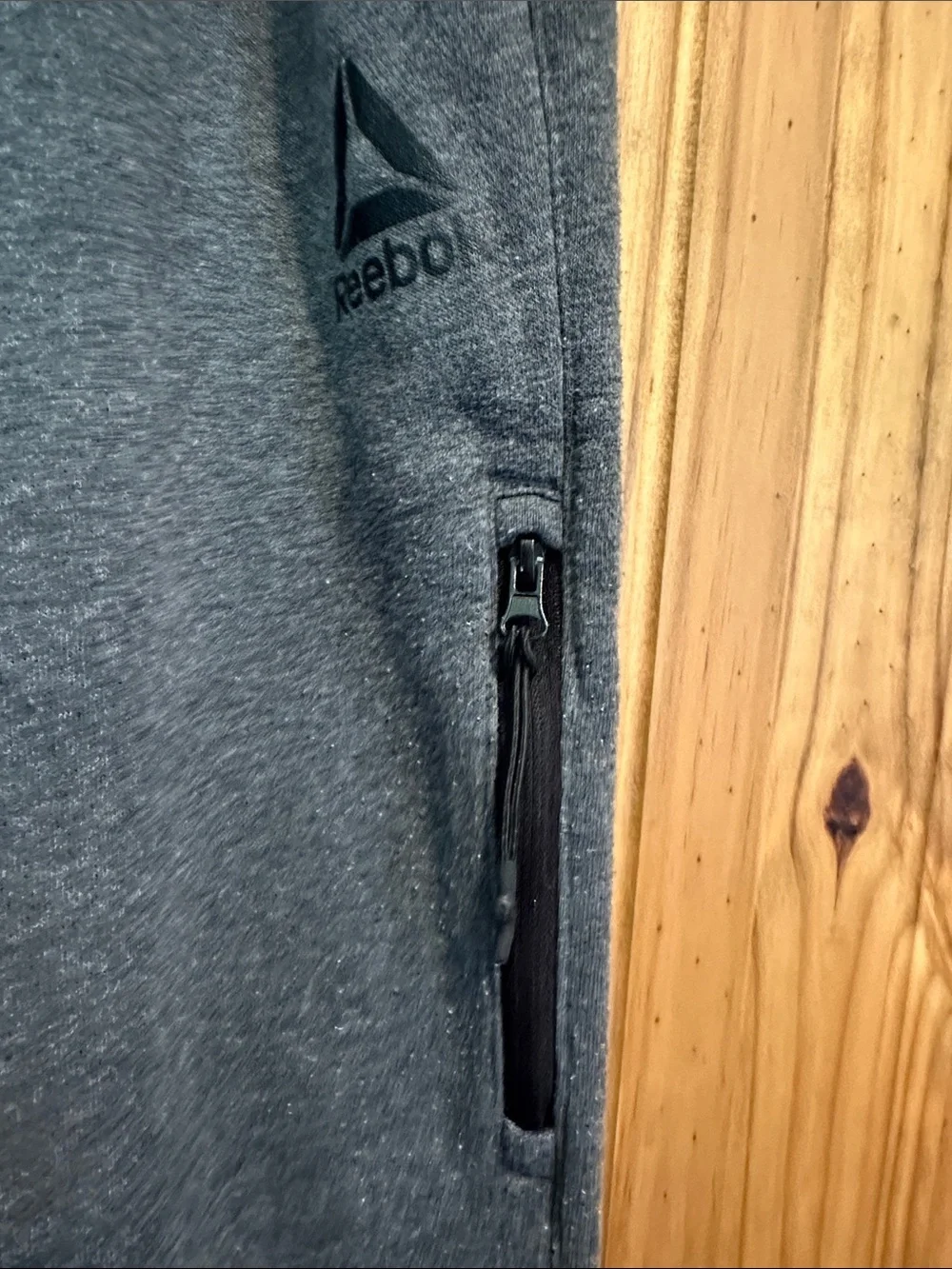 Reebok Men's Heather Charcoal Gray Jogger Sweatpants